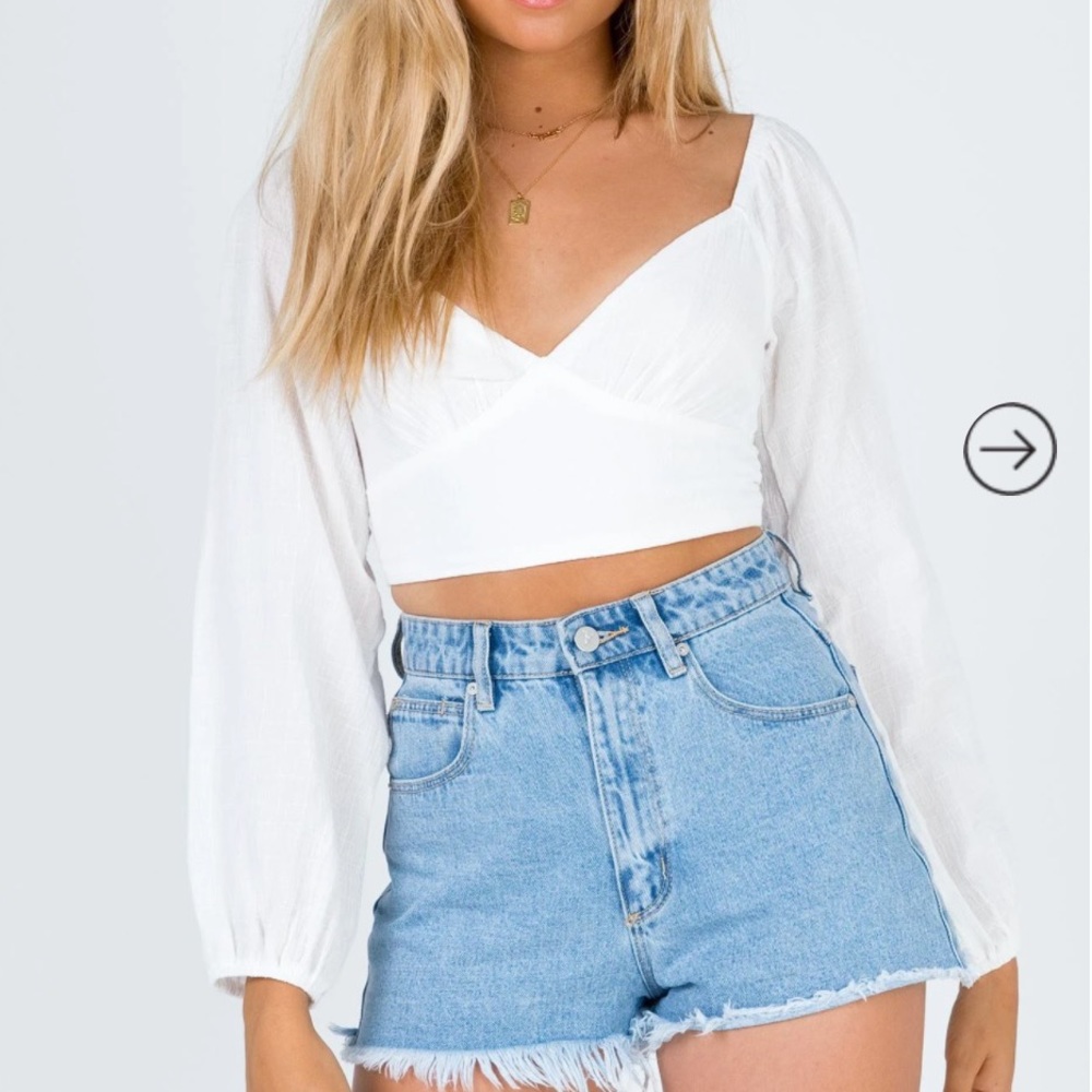 Reign top